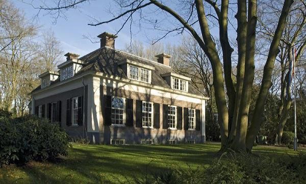 Ede, nieuwbouw landhuis